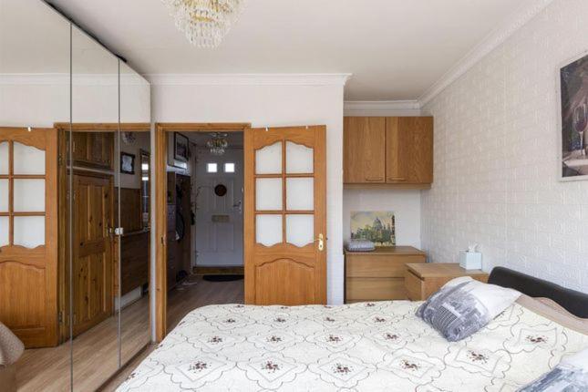 1 Bedroom Flat Close To City With Free Parking Arrangement London Luaran gambar