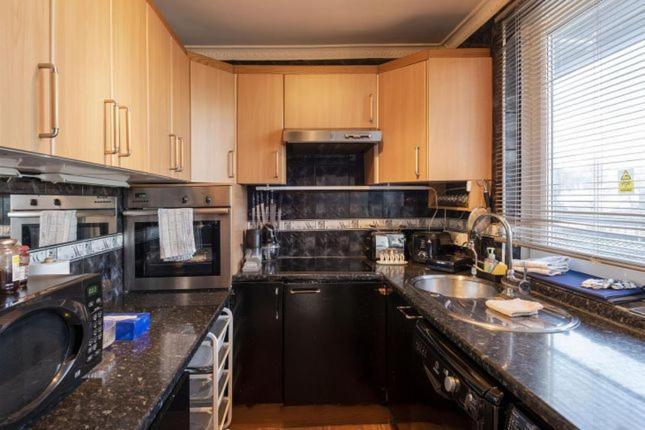 1 Bedroom Flat Close To City With Free Parking Arrangement London Luaran gambar